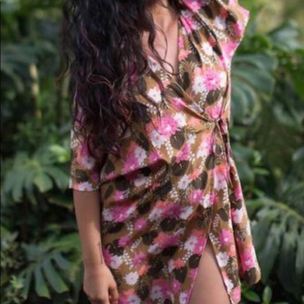 Acacia Karoo Kimono in Lei Day